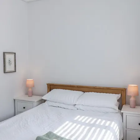 96 Church Street 기스버러