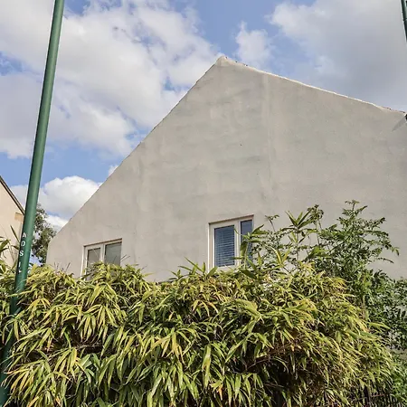 펜션 96 Church Street